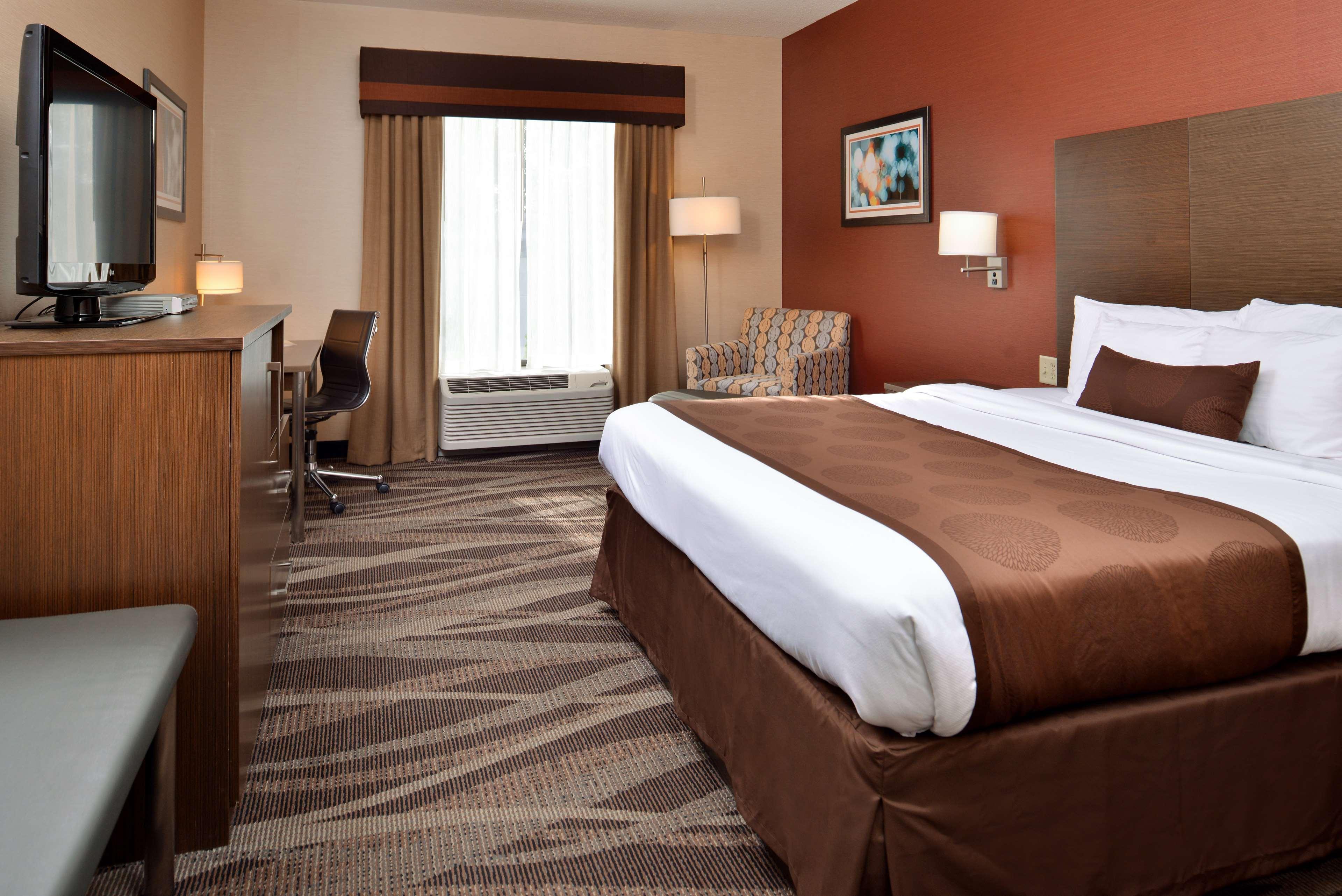 Best Western Plus University Inn Olean Buitenkant foto