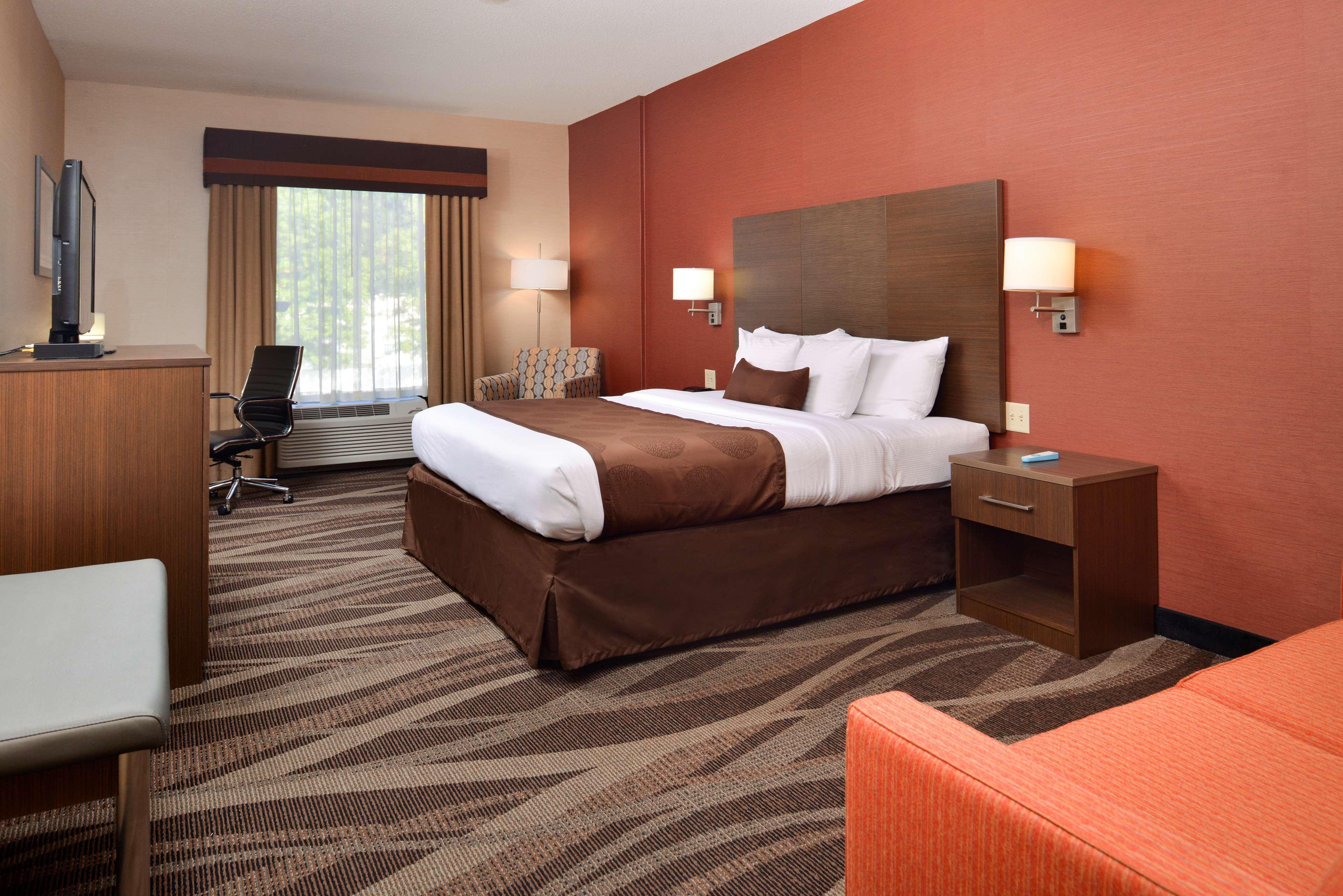 Best Western Plus University Inn Olean Buitenkant foto
